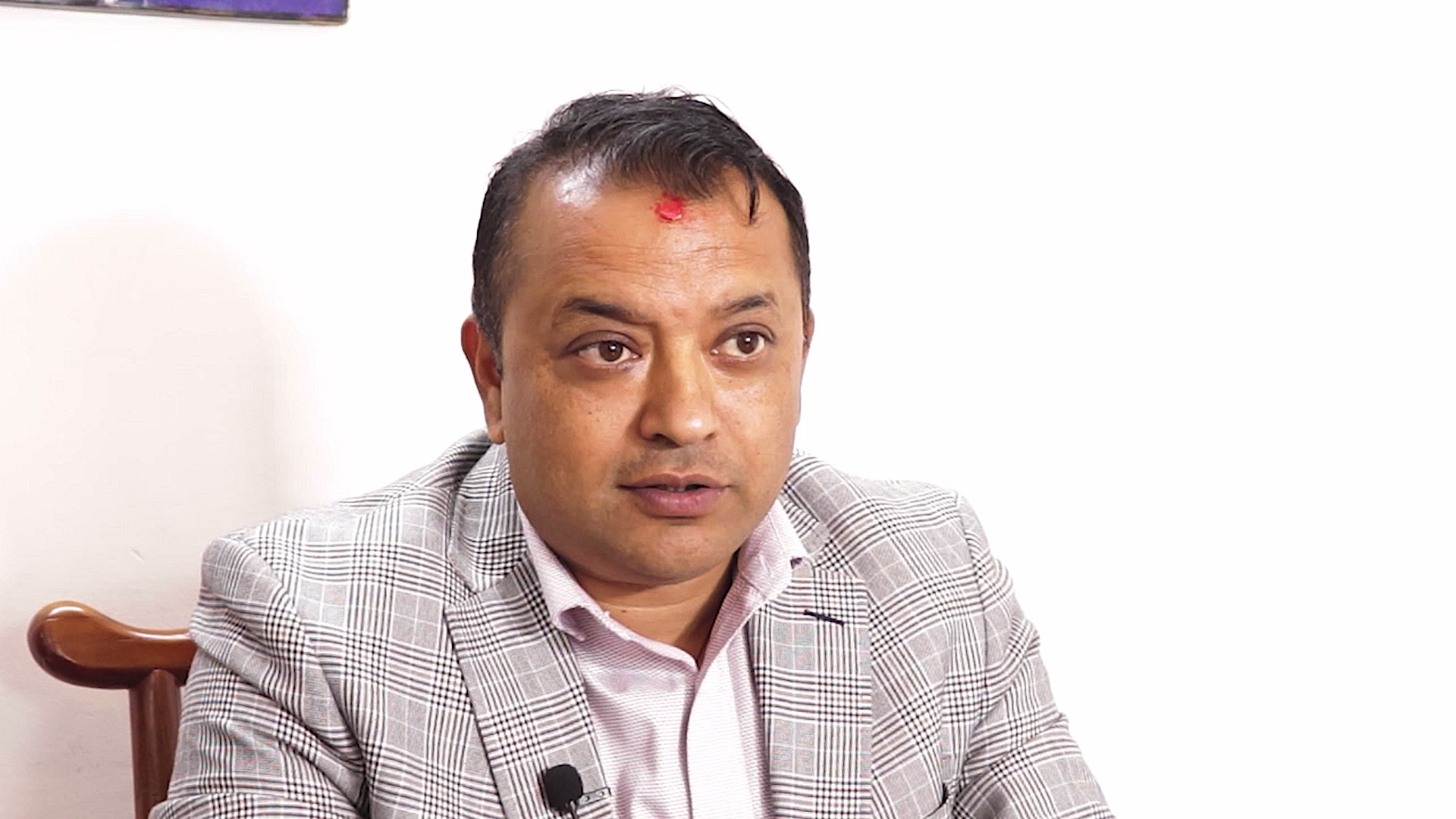 गगनसंग दुई वटा विकल्प थिए – ‘त्वम् शरणम्’ गरेर जे पाइन्छ त्यो थाप्ने या स्वाभिमानपूर्वक उभिने !