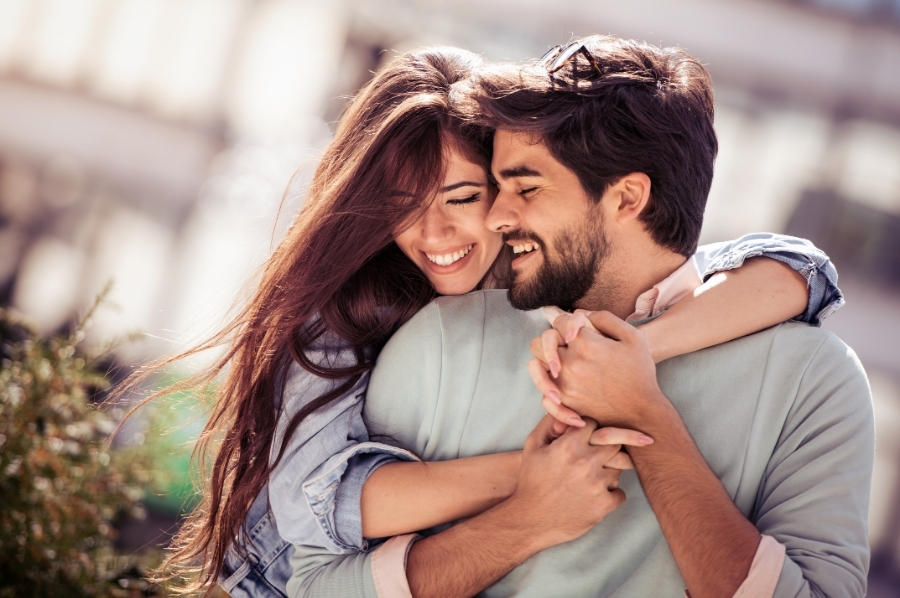 डेटिङ जाँदाको बिल कसले तिर्ने ?
