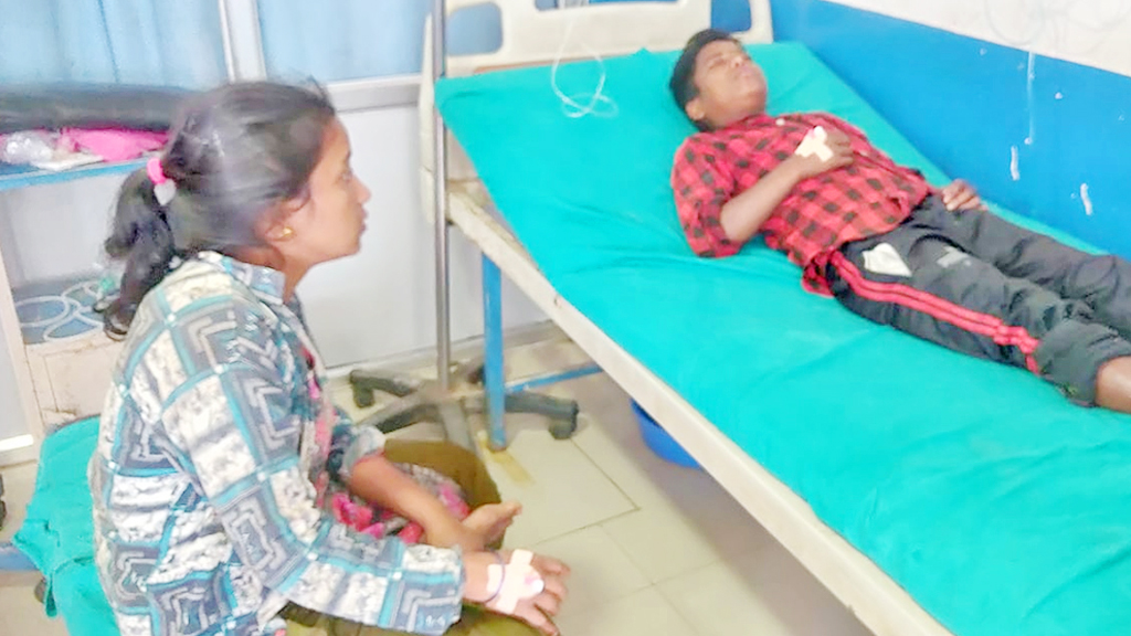 ब्रेकिङ न्यूज : सुर्खेतमा बम विस्फोट, दिदीभाइ घाइते, यस्तो छ अवस्था