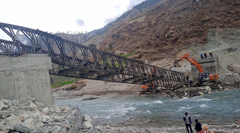 कसरी भत्कियो ५ करोडको बेलिब्रिज,जडान नहुँदै ?