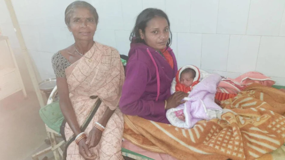 विवाह हुँदै थियो, मण्डपमै लाग्यो सुत्केरी व्यथा, जन्माइन् छोरा