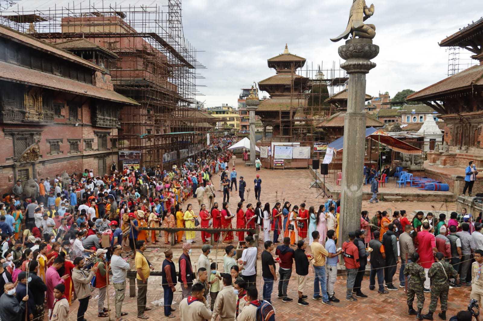आज श्रीकृष्ण जन्माअष्टमी, पाटन कृष्ण मन्दिरमा दर्शनार्थीको घुइँचो (फोटो फिचर)