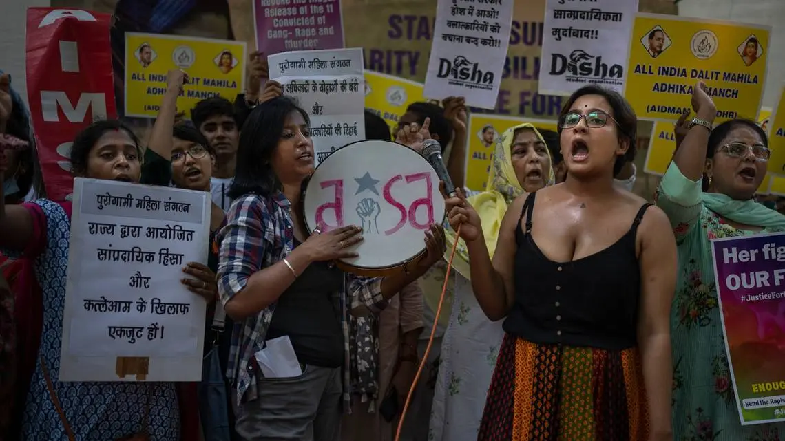 बलात्कारीलाई रिहा गरेको विरोधमा भारतभर प्रदर्शन