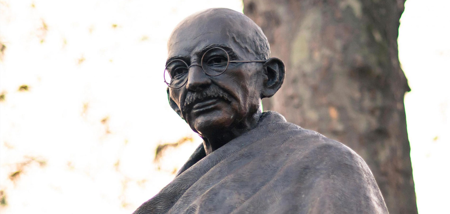 न्युयोर्कमा गान्धीको मूर्ति तोडफोड