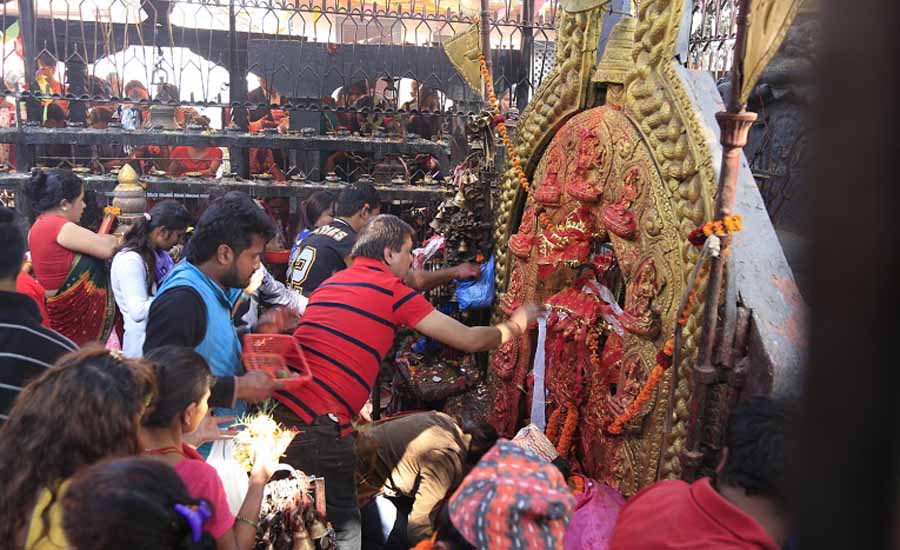 ठेचोको नवदुर्गा भवानीदेवी मन्दिरमा लगाइएको  ताल्चा खोलियो