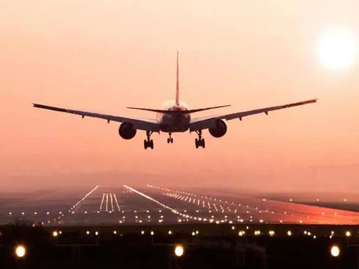 आँधीले अमेरिकाका ८ हजार उडान रद्द