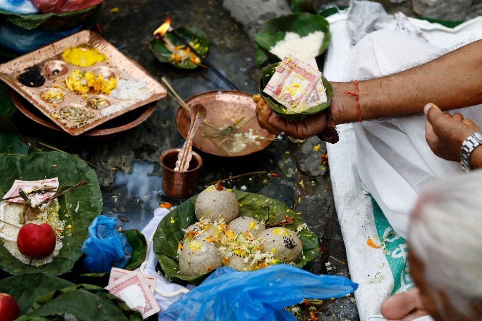 आजदेखि सोह्र श्राद्ध सुरु, यस्तो छ धार्मिक महत्व