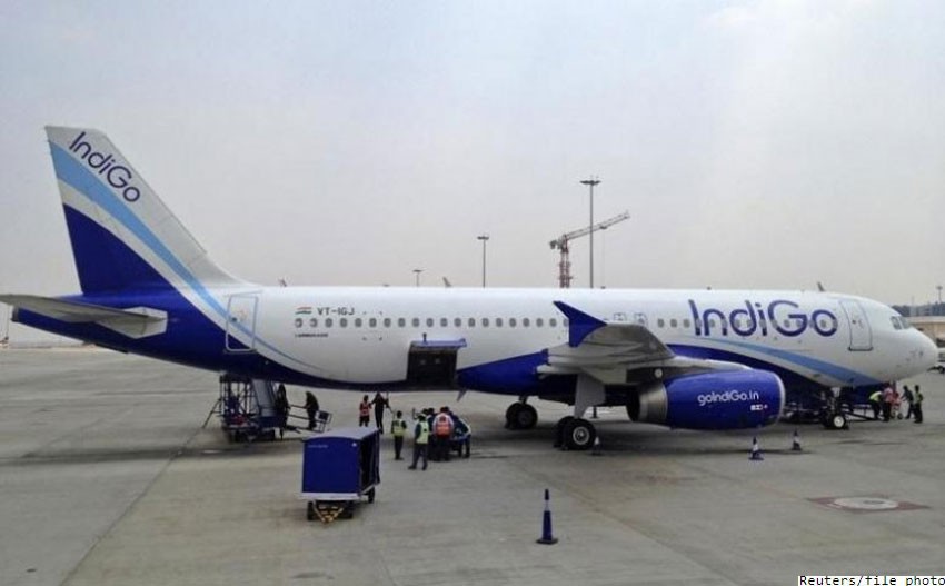 भारतीय विमानमा उडानकै क्रममा एक जना यात्रुको मृत्यु