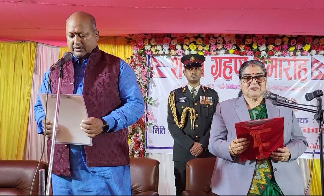 मधेस प्रदेशका नवनियुक्त मुख्यमन्त्री सिंहले लिए शपथ