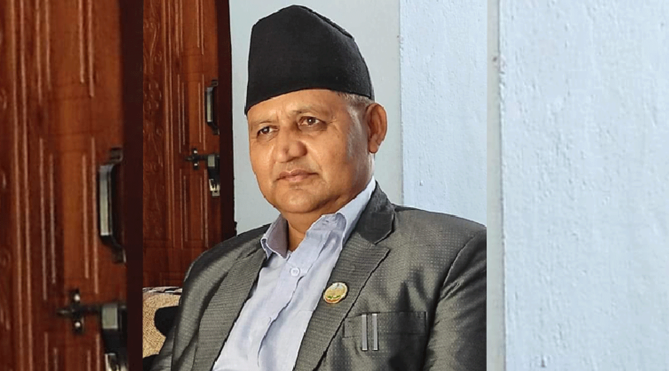 लुम्बिनी प्रदेशका नवनियुक्त मुख्यमन्त्री आचार्यद्वारा शपथ ग्रहण